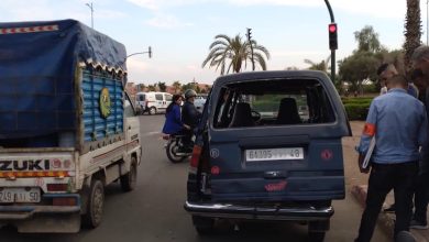 صورة حادثة سير بسيدي يوسف بن علي تسْفِر عن نقل امرأة  في حالة خطيرة إلى المستعجلات